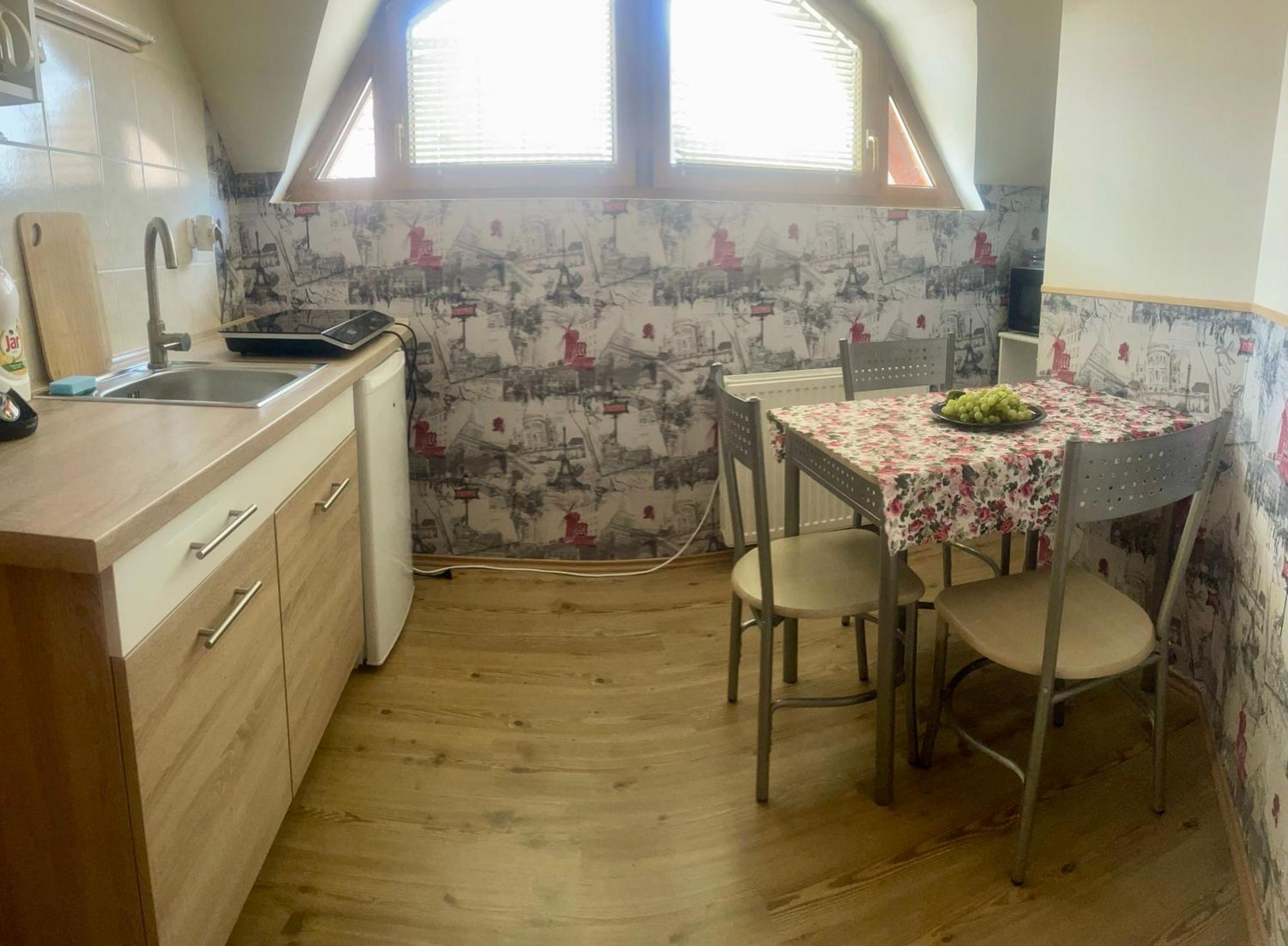 Aranylo Apartmanhaz Hajdúszoboszló Exteriör bild
