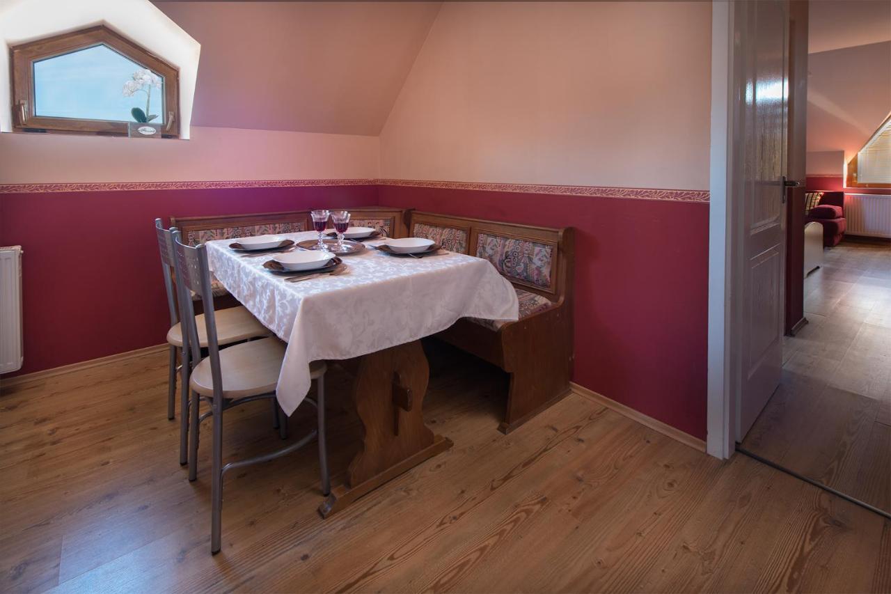 Aranylo Apartmanhaz Hajdúszoboszló Exteriör bild